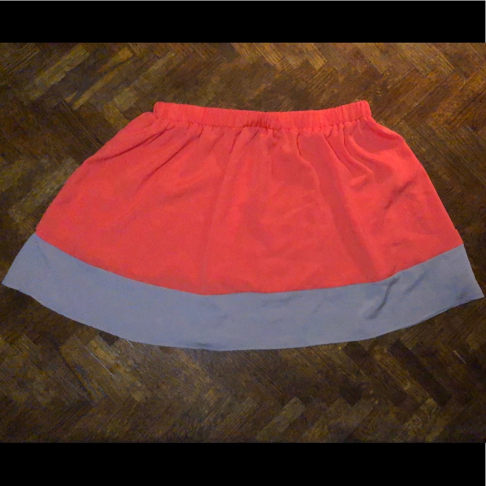 NWOT Soprano Color-Block Flowy Mini Skirt